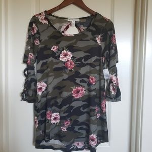 Camo Rose Tunic Top New York Laundry